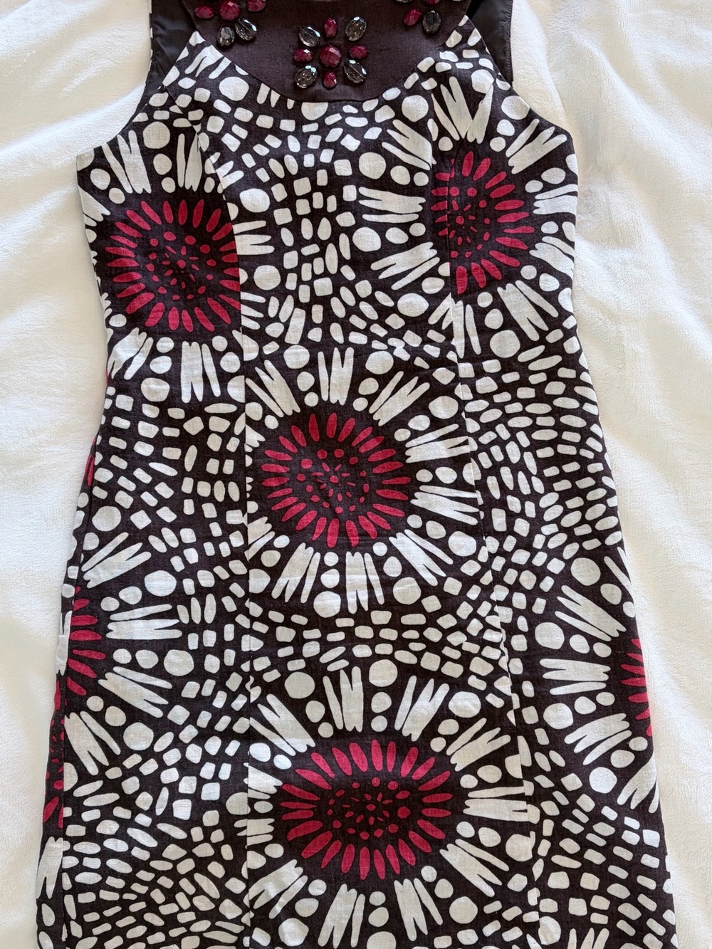 Jessica Howard Brown, White & Burgundy Floral Mosaic Midi Dress